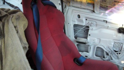 P1000835.jpg (73.2 KiB) Zobrazeno 9255 x Sedačky Jacky + pásy Šrot 700